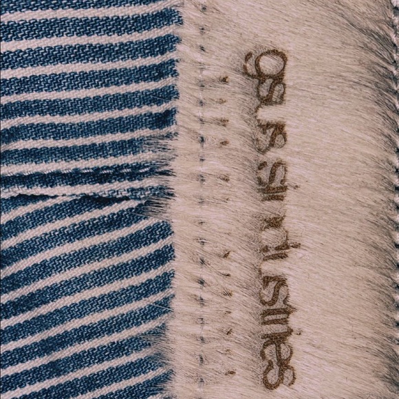 Cute striped jean shorts - Picture 2 of 2